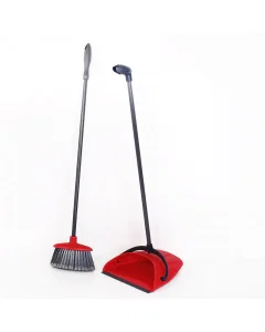 مكنسة مع جاروف