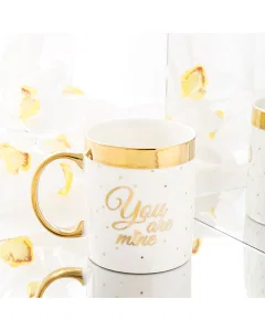 Porcelain mug with handle and cover