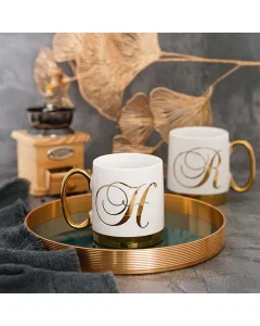 Porcelain mug with handle