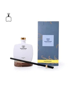 Perfume diffuser with the scent of oud and bergamot
