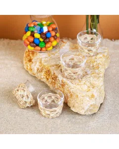 A set of 6-piece glass cups made of porcelain