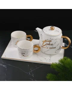 Spoiler with tray and two white cups