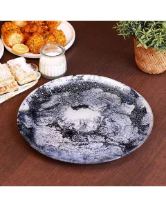 Serving plate serving blue glass with navy engraving